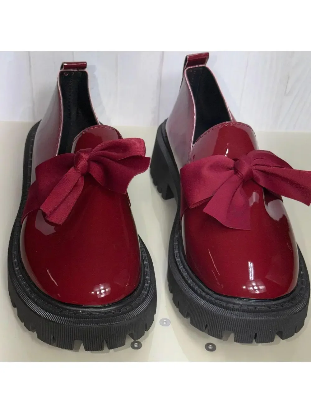 Altaolain Burgundy Patent Bow Loafers Women’s Size 38 NWOT